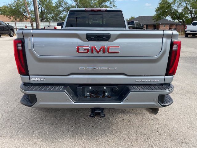 Used 2025 GMC Sierra 3500 Denali w/ Technology Package AWD/4WD image 5