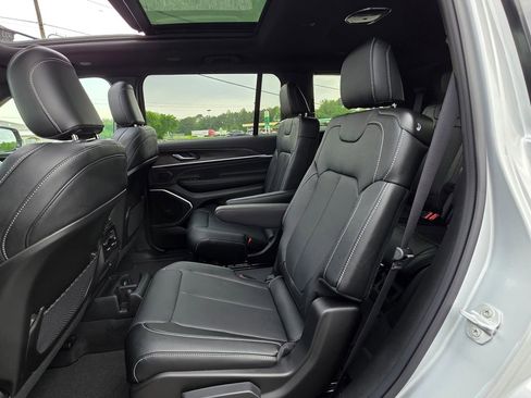 New 2026 Jeep Grand Cherokee L Limited AWD/4WD image 32