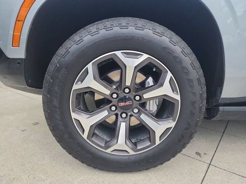 Certified 2025 GMC Yukon XL AT4 Ultimate AWD/4WD image 33