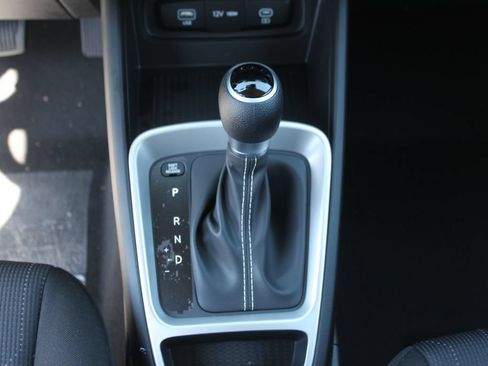 New 2026 Hyundai Venue SE FWD image 18