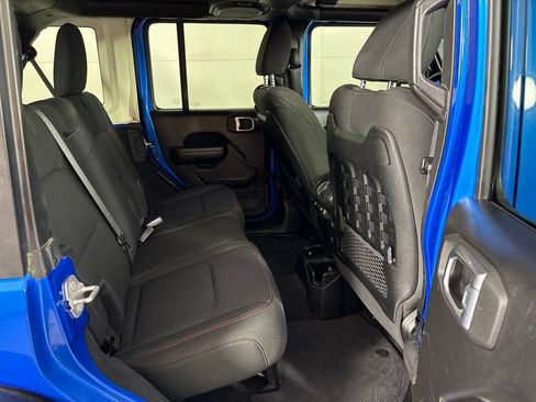 Used 2021 Jeep Wrangler Unlimited Rubicon AWD/4WD image 22