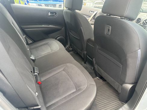 Used 2014 Nissan Rogue S w/ Convenience Package AWD/4WD image 15
