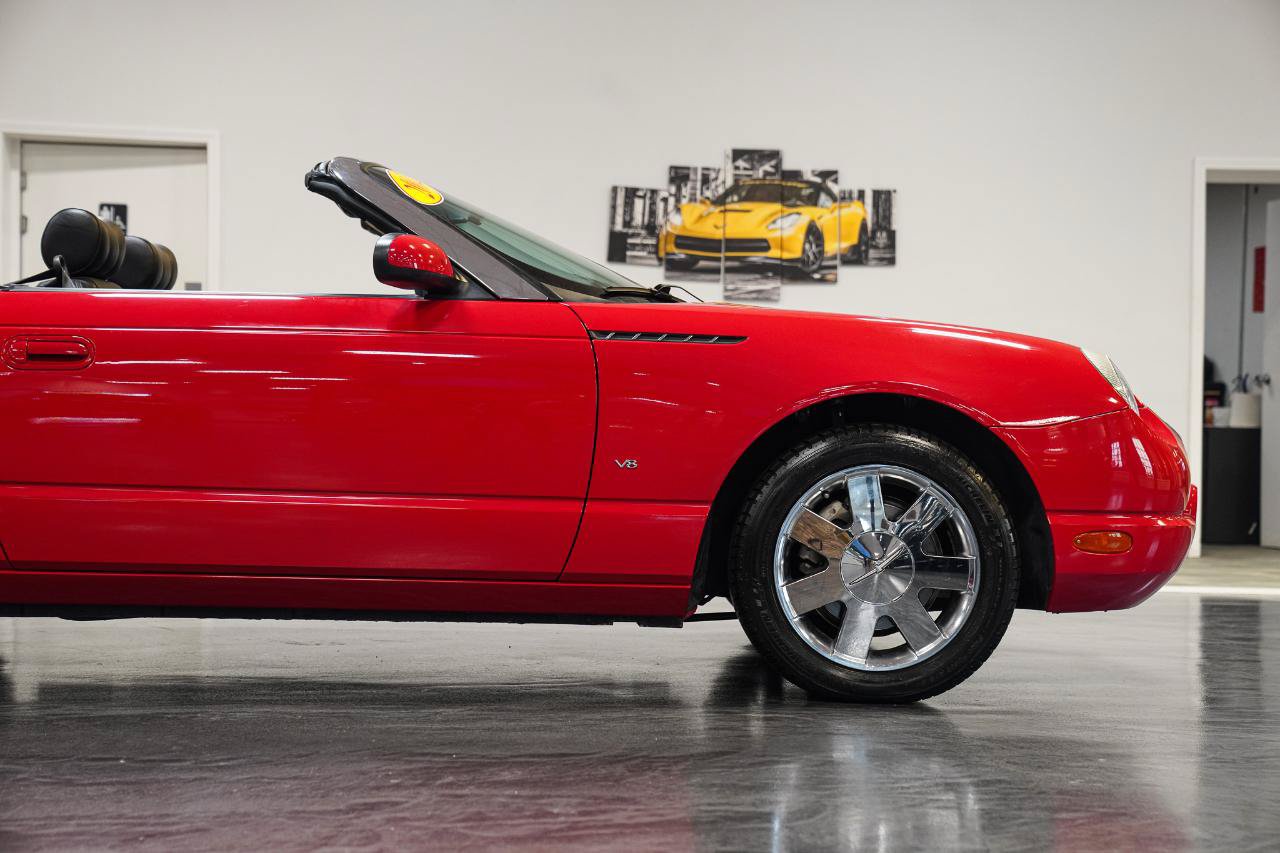 Used 2002 Ford Thunderbird RWD image 11