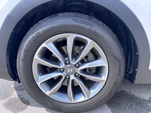 Used 2018 Hyundai Santa Fe SE w/ SE Premium Package 02 AWD/4WD image 10