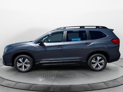 Used 2025 Subaru Ascent Premium AWD/4WD image 2