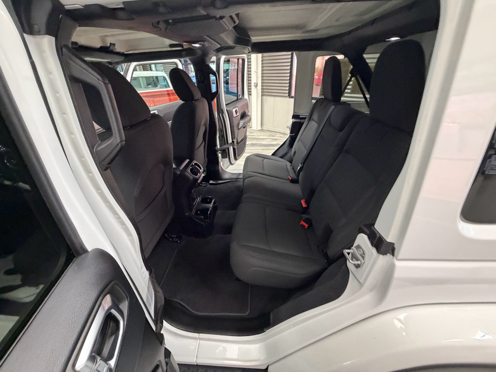 Used 2018 Jeep Wrangler Unlimited Sahara w/ Uconnect 4C Nav & Sound Group AWD/4WD image 49