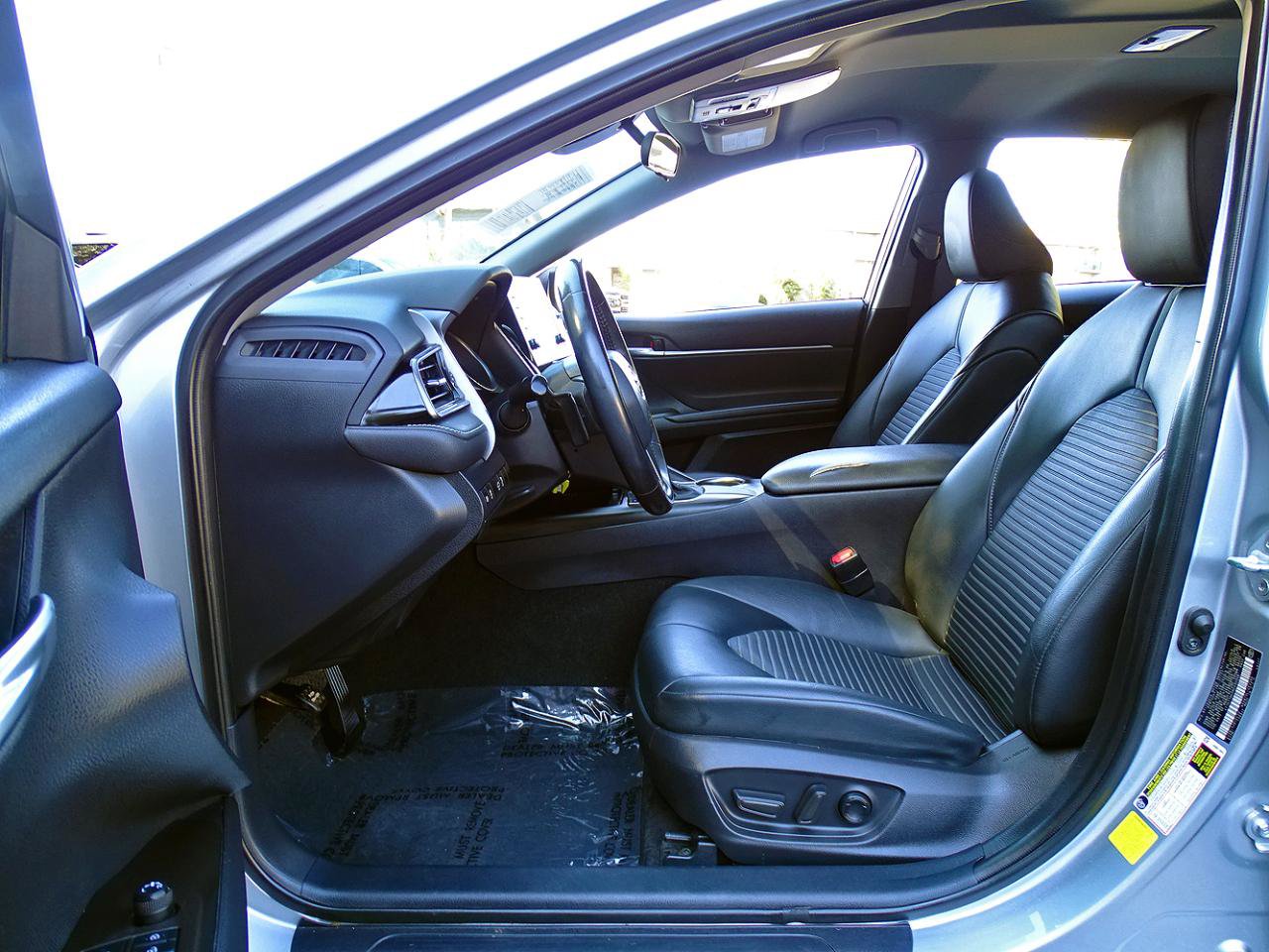 Used 2021 Toyota Camry SE FWD image 13