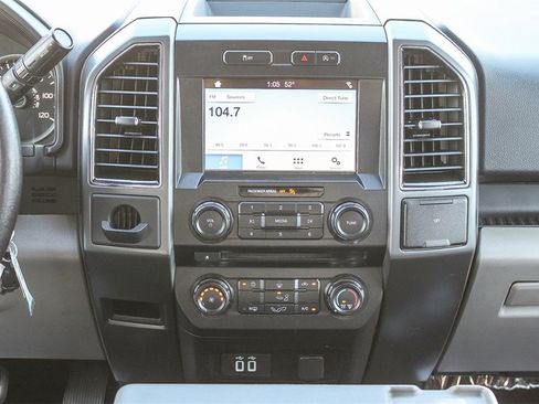 Used 2018 Ford F150 XLT w/ Equipment Group 301A Mid image 17