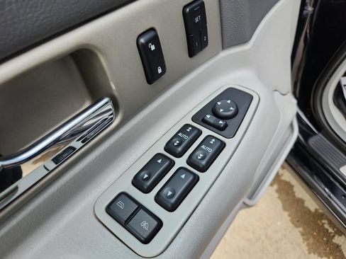 Used 2006 Lincoln LS RWD image 13