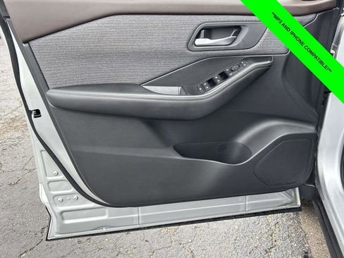 Used 2023 Nissan Rogue SV AWD/4WD image 9