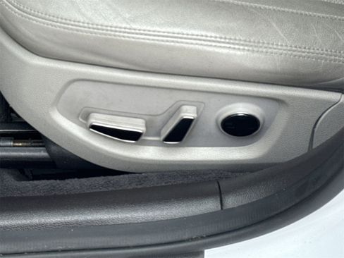 Used 2019 Genesis G80 3.8 image 17