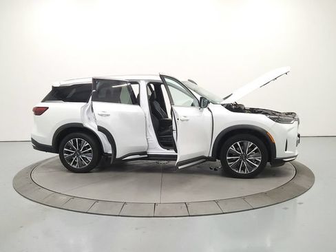 Used 2026 INFINITI QX60 Luxe FWD image 17