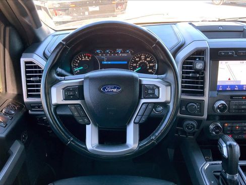 Used 2019 Ford F150 Platinum w/ Equipment Group 701A Luxury image 6