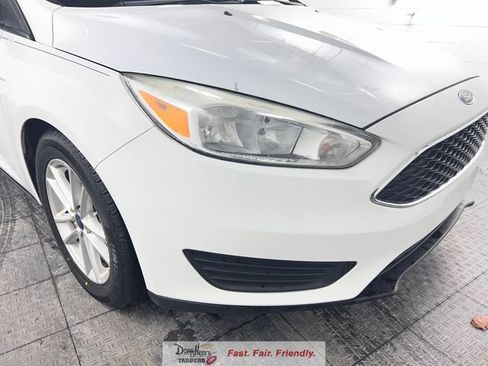 Used 2015 Ford Focus SE FWD image 9