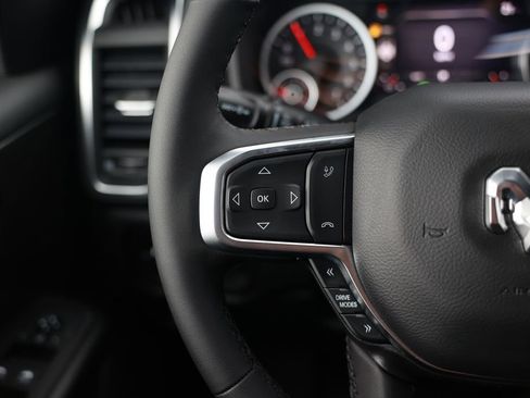 New 2026 RAM 1500 4x4 Crew Cab image 18