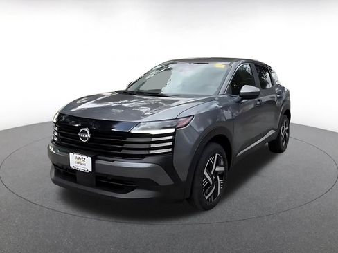 Used 2025 Nissan Kicks SV image 6