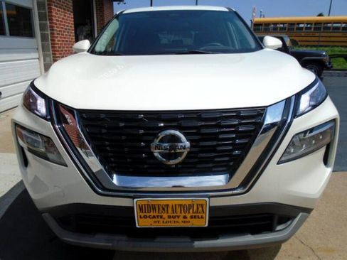 Used 2021 Nissan Rogue SV image 7