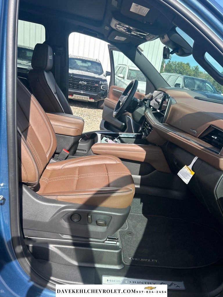 Used 2026 Chevrolet Tahoe High Country w/ Sun And Tow Package AWD/4WD image 26