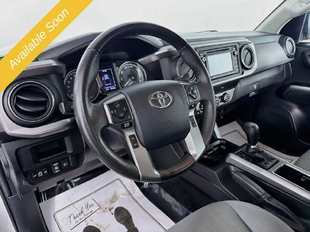 Used 2019 Toyota Tacoma SR5 AWD/4WD image 9