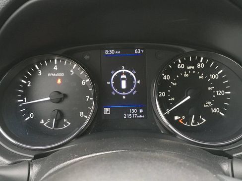Used 2018 Nissan Rogue SL AWD/4WD image 2