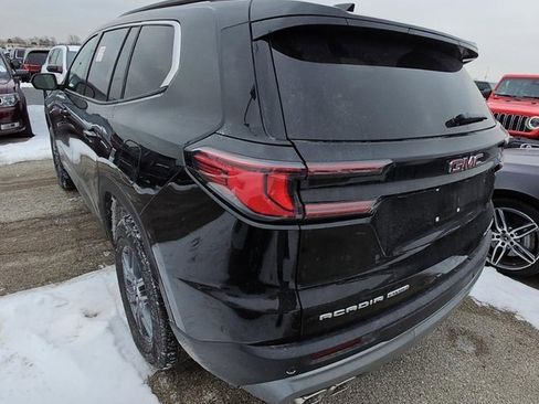 Used 2025 GMC Acadia Elevation image 2
