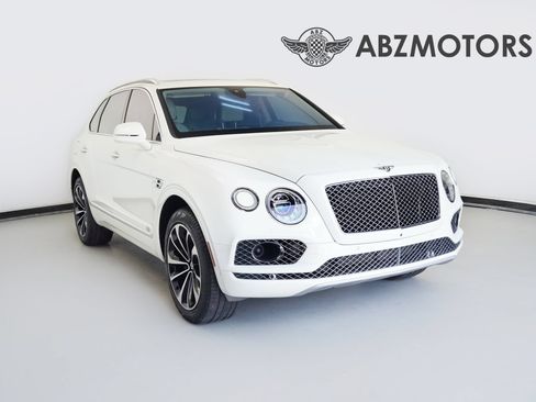 Used 2017 Bentley Bentayga AWD/4WD image 1