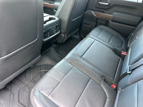 Used 2023 Chevrolet Silverado 2500 High Country image 4