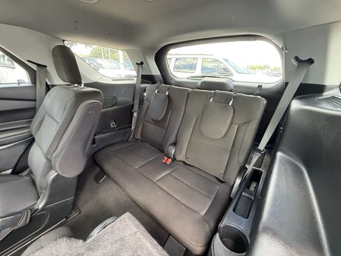 Used 2022 Ford Explorer XLT RWD image 31