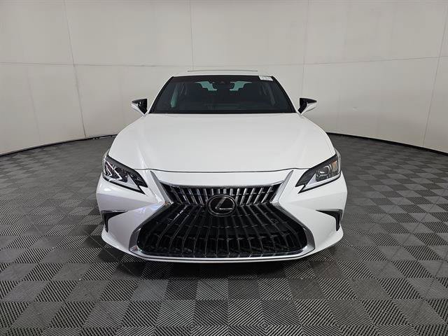 Used 2024 Lexus ES 300h w/ Premium Package FWD image 2