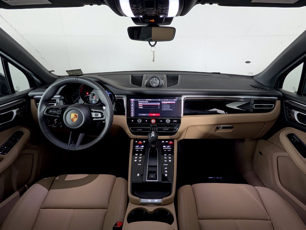 New 2026 Porsche Macan AWD/4WD image 20