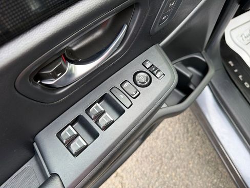 Used 2025 Honda Pilot Black Edition image 11