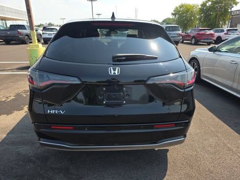 Used 2024 Honda HR-V EX-L image 3