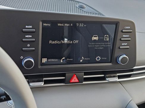 New 2026 Hyundai Elantra Sport FWD image 22