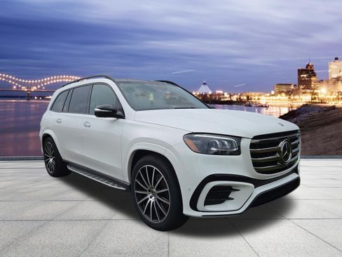 Used 2024 Mercedes-Benz GLS 450 4MATIC image 4
