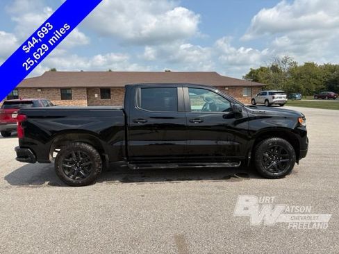 Used 2024 Chevrolet Silverado 1500 RST w/ Z71 Off-Road Package AWD/4WD image 8
