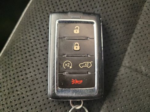 Used 2022 Jeep Grand Cherokee L Laredo image 32