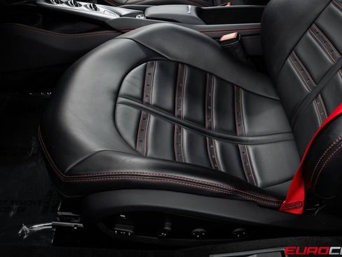 Used 2021 Ferrari F8 Tributo image 46