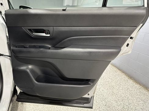 Certified 2025 Toyota Grand Highlander AWD image 19