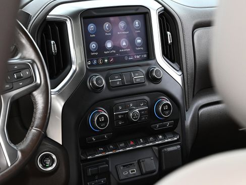 Used 2020 Chevrolet Silverado 1500 LT w/ Texas Edition image 22