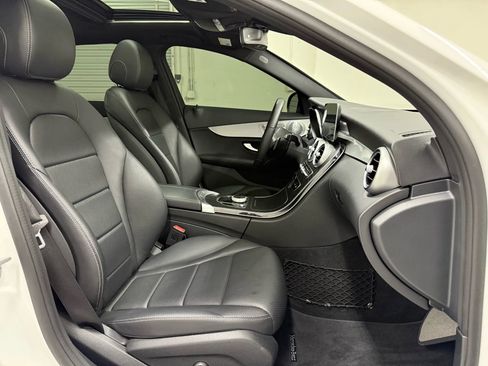 Used 2021 Mercedes-Benz C 300 Sedan image 12