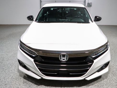 Used 2022 Honda Accord Sport image 4