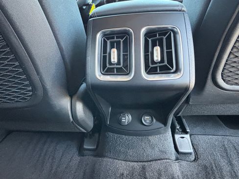 Certified 2023 Kia Sorento LX FWD image 28