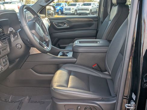 Used 2023 Chevrolet Tahoe Z71 w/ Z71 Off-Road Package image 16