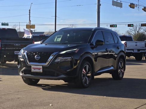 Used 2023 Nissan Rogue SL image 2
