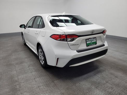 Used 2020 Toyota Corolla LE image 5