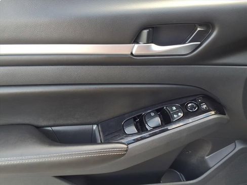 Used 2023 Nissan Altima 2.5 SV image 12