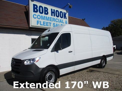 Used 2024 Mercedes-Benz Sprinter 2500 image 1