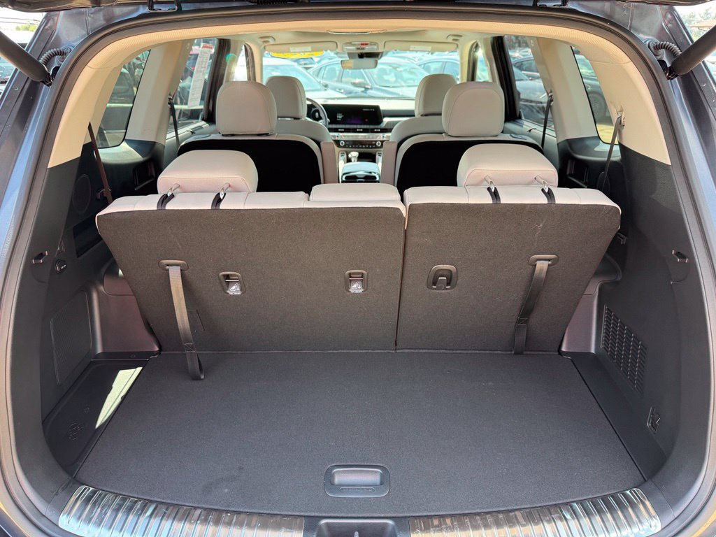 Used 2025 Kia Telluride SX w/ SX Captain's Chair Package FWD image 10