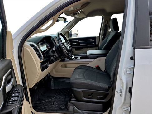 Used 2019 RAM 3500 Big Horn image 25