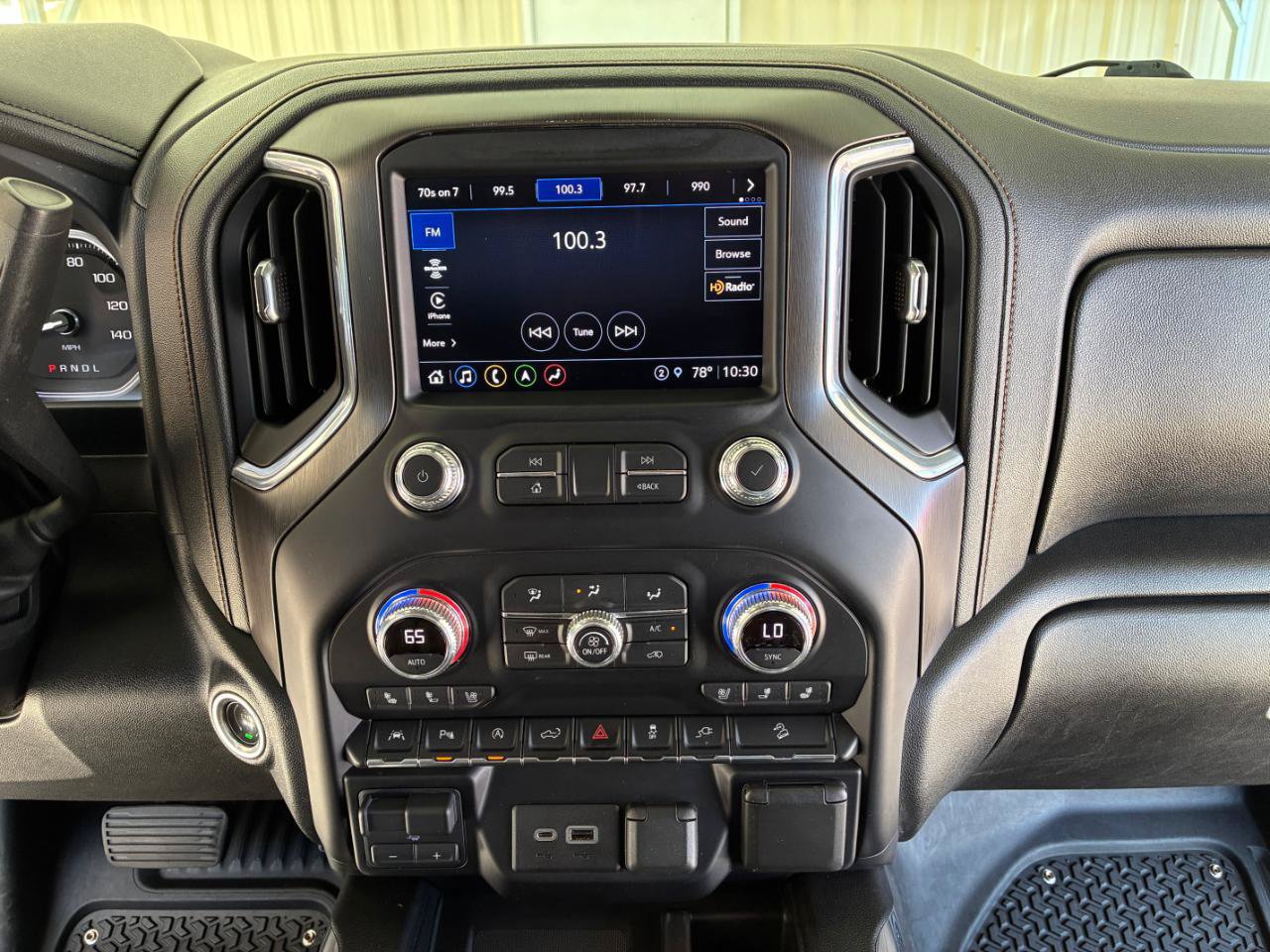 Used 2021 GMC Sierra 1500 AT4 w/ AT4 Premium Package AWD/4WD image 21
